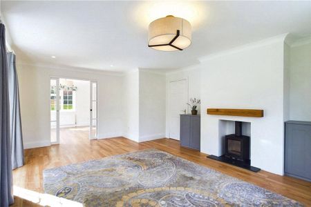 4 bedroom detached house to rent - Photo 3