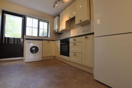 2 bedroom terraced house to rent - Photo 3