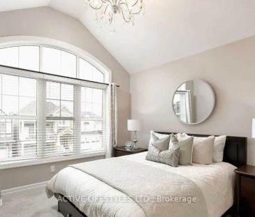 Detached Home For Lease | W9250779 - Photo 1