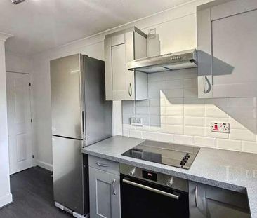 Queens Court, Knights Field, Luton, Bedfordshire, LU2 - Photo 6