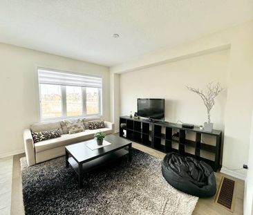 3 BED + 2.5 BATH TOWNHOUSE NIAGARA FALLS - Photo 3