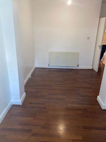 1 Bed Flat, South Norwood Hill, SE25 - Photo 5