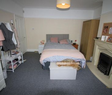 5 bedroom terraced house to rent - Photo 4