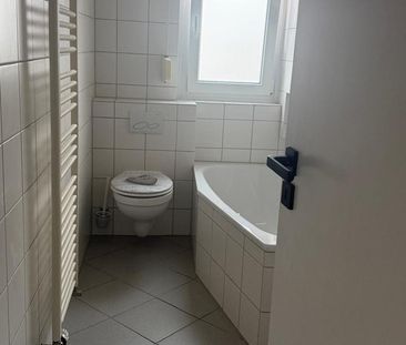 Modernisierte, klimatisierte Wohnung im gepflegten 5-Familienhaus - Photo 1