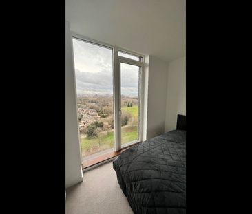 Room in a Shared Flat, London, E6 - Photo 2