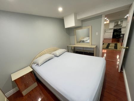 For Lease - 340 Bristol Road Unit# Lower Level, Mississauga, Ontario - Photo 4