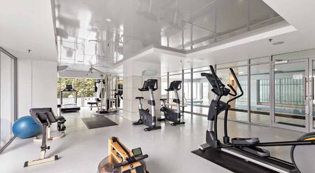 SUNNY "PARKSIDE" STUDIO APARTMENT - Photo 4