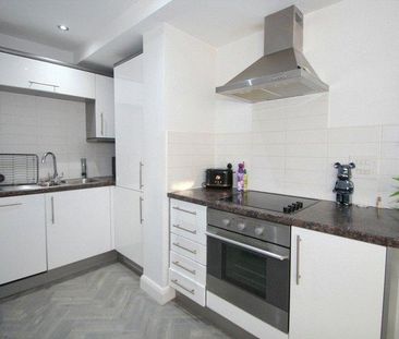 2 bedroom apartment to rent - Photo 4