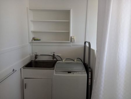 Fully furnished unit, 50m to the lake - Photo 4