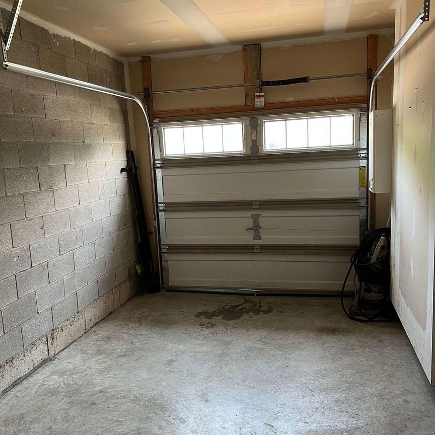 For Lease - 8 Lakelawn Road Unit# 62, Grimsby, Ontario - Photo 1