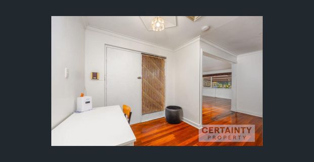 Charming and cozy home at 21 Avonlee Road - Photo 1