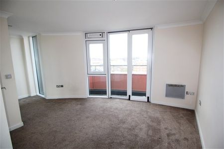 Quayside Drive, Colchester - Photo 2