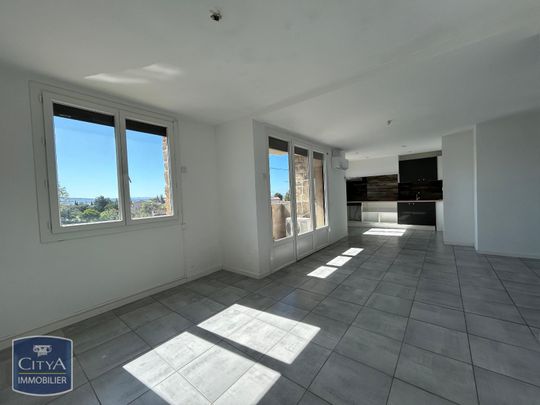 Location Appartement 3 pièces 66m² CARPENTRAS 84200 - Photo 1