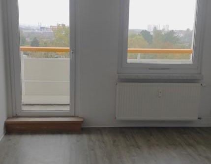 Wohnung mit Balkon im Erdgschoß! - Photo 1