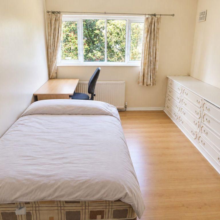 5 bedroom house to rent - Photo 1