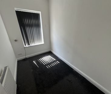 17, Vine Street, Preston - Photo 2