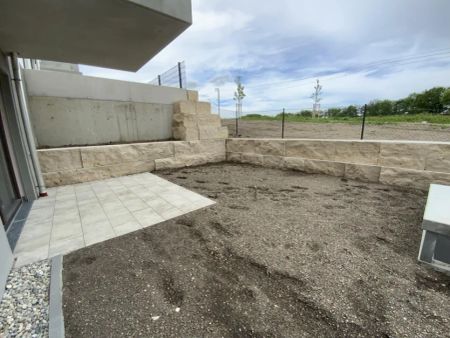 Erstbezug! 3-Zimmer-Souterrainwohnung mit kleinem Garten in Ottenhofen mit S-Bahn-Anschluss - Foto 4