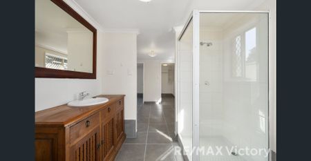 Fantastic family home with double shed - Photo 3