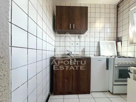 Apartament cu o camera, Confectii, centrala proprie - Fotografie 1