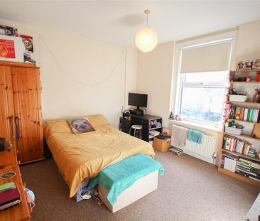3 bedroom terraced house to rent - Photo 6