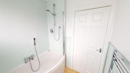 Room in a Shared House, Helston Road, LS10 - Photo 3