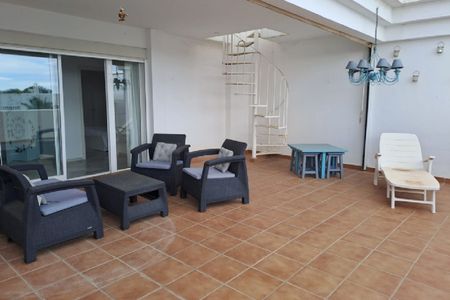 3 Bedroom Apartment For Rent in Estepona, Málaga - Photo 2