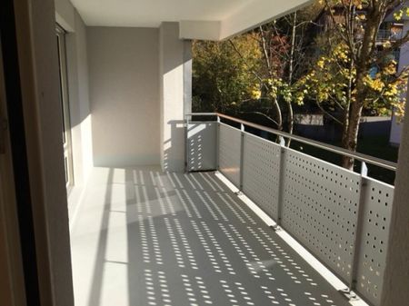 Preiswert! schöne, sonnige, grosszügige EG-4.5 Zi-Wohnung mit grossem Balkon und Bergsicht! - Photo 5