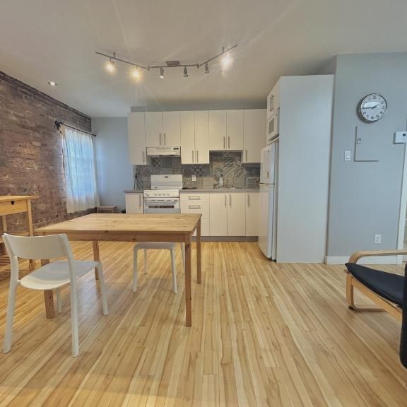 Loft entièrement meublé à louer Vieux-Québec juillet 2025 - Photo 1