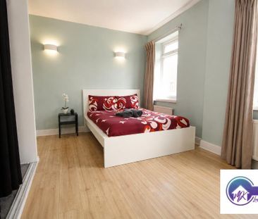 3 Bedroom Flat To Rent - Photo 1