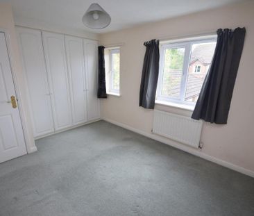 3 bedroom semi-detached house to rent - Photo 3