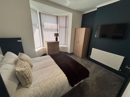1 bedroom in a house share to rent - Photo 5