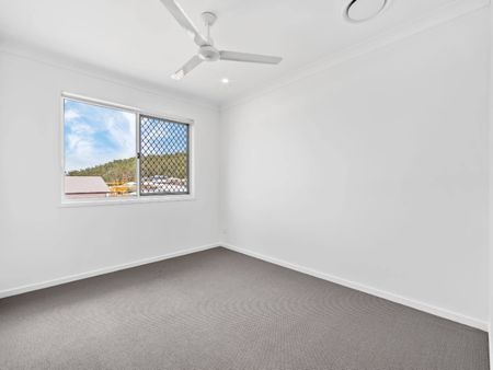 21 Mundaring Way, Spring Mountain - Photo 3