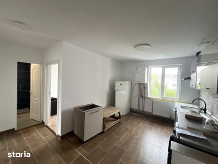 3 Camere Decomandat l Piata Decebal | Renovat l Balcon inchis - Photo 2