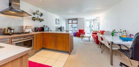 2 bedroom flat to rent - Photo 3