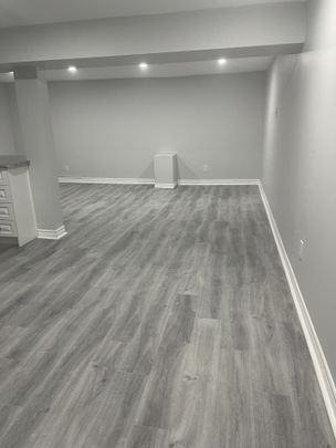 For Lease - 2257 Hanbury Court, Burlington, Ontario - Photo 1