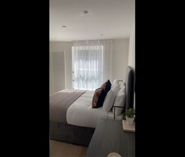 1 Bed Flat, Battersea Park Road, SW8 - Photo 3