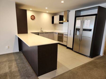 Coastal Luxury at the Cayman Apartments - Mt Maunganui - Photo 2