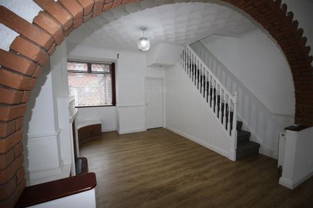 3 Bedroom End of Terrace House for Rent - Photo 4