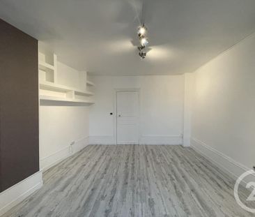 Location Appartement 2 pièces 56m² MOULINS 03000 - Photo 3