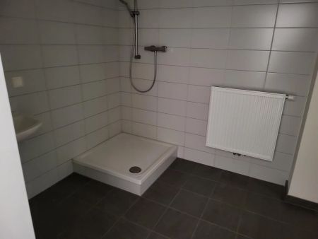 unbefristete 2-Zimmer-Wohnung mit großer Freifläche - 3. Zimmer möglich! - Photo 3