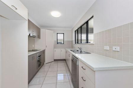 Space&comma; Family and Lifestyle in Mind&excl; - Photo 3