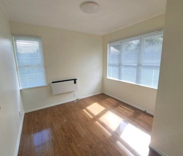 6 Wharf Road, Te Atatu Peninsula - Photo 1