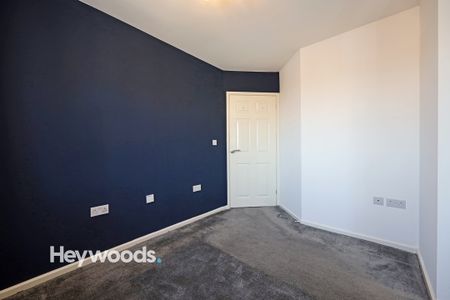 2 bed to rent in Lamphouse Way, Wolstanton, Newcastle-under-Lyme, Staffordshire - Photo 4
