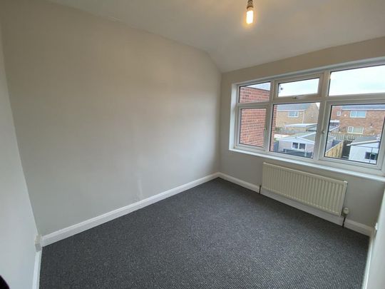 2 bedroom terraced house to rent - Photo 1