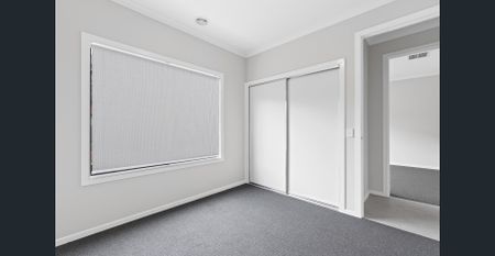 SPACIOUS FAMILY HOME - Photo 2