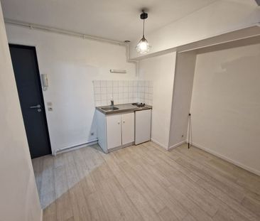 Location Appartement 1 pièce 19m² - Photo 1