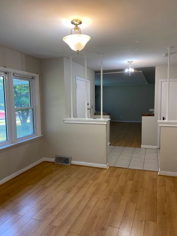 For Lease - 270 Sarnia Road Unit# main level, London North, Ontario - Photo 4