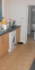 4 Bed Student House - Stockton - Photo 4