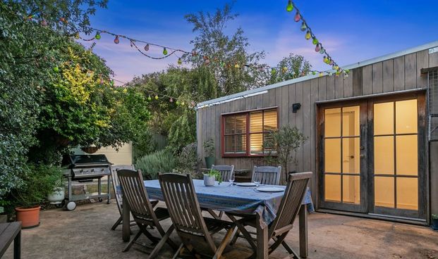 Californian Bungalow in the Golden Triangle - Photo 1