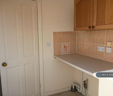 4 bedroom terraced house to rent - Photo 6